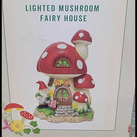 Cracker Barrel lighted fairy mushroom house - Picture 5 of 7